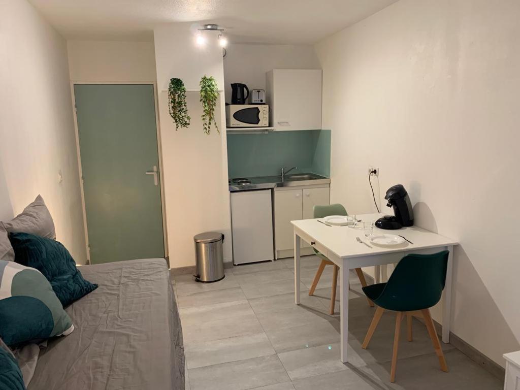 Appartement Tout Equipe A 6 Minutes De La Gare St Charles Marselha Exterior foto