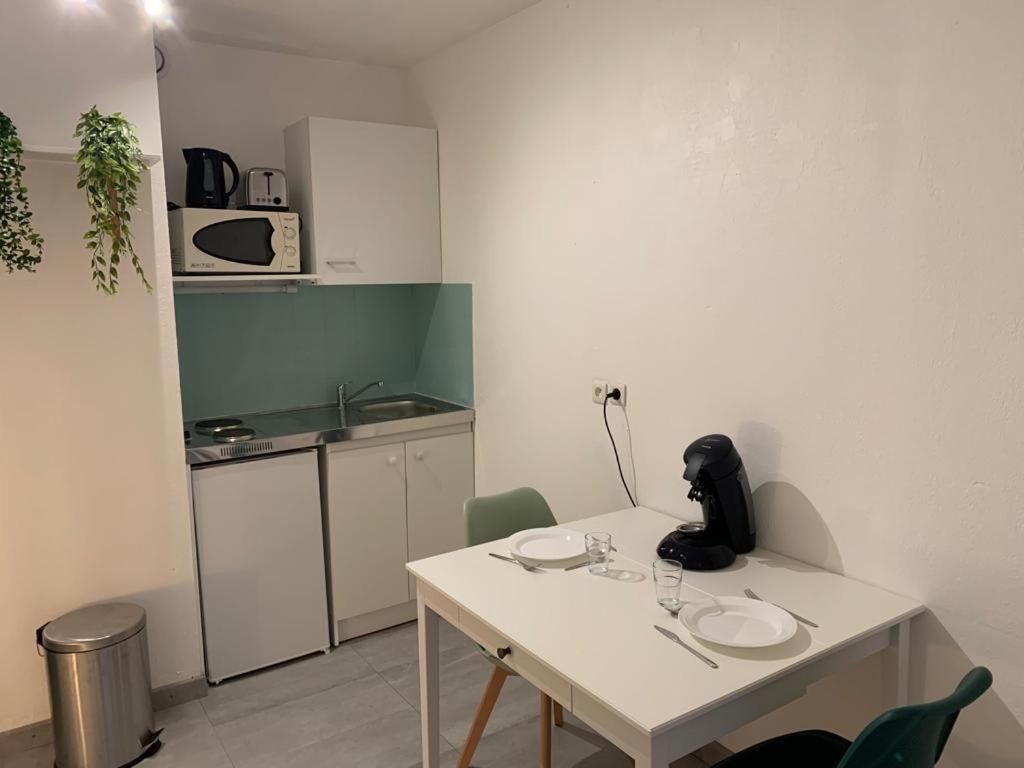 Appartement Tout Equipe A 6 Minutes De La Gare St Charles Marselha Exterior foto