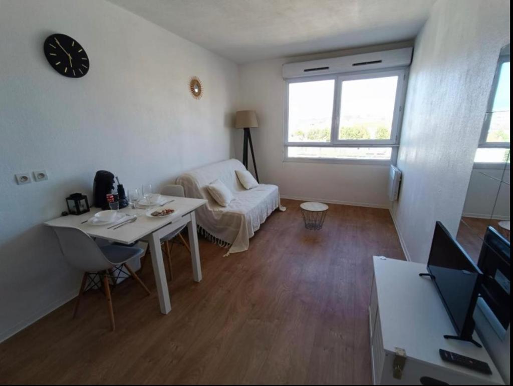 Appartement Tout Equipe A 6 Minutes De La Gare St Charles Marselha Exterior foto
